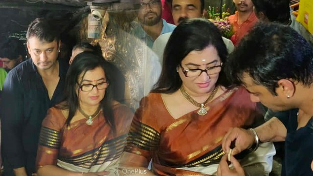 Sumalatha wish Darshan for his upcoming movie Gandugali madakari Nayaka