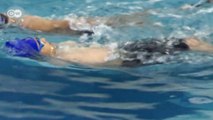 الهند: بطل سباحة دون ذراعين