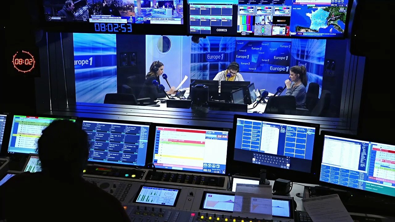 "Cela ne sert à rien de s'énerver" : au deuxième jour de grève, des usagers fatigués mais résignés