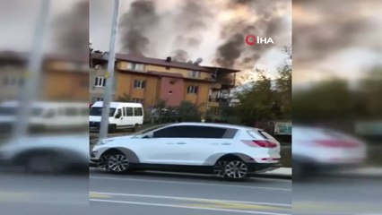 Anne ve 4 çocuğu yangından son anda kurtarıldı