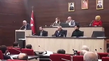 'Tuvalet cezası' Güngören Belediye Meclisi’nin gündeminde: "İstifası alınamaz, görevden alınır. Başkan’ın İpekçi'yle ortaklığı olduğu için kibarca ‘istifasını aldım’ diyor