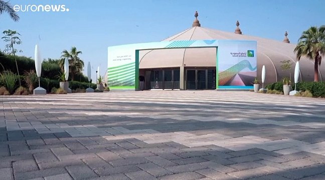 Aramco garante 23,07 mil milhões de euros em entrada em bolsa