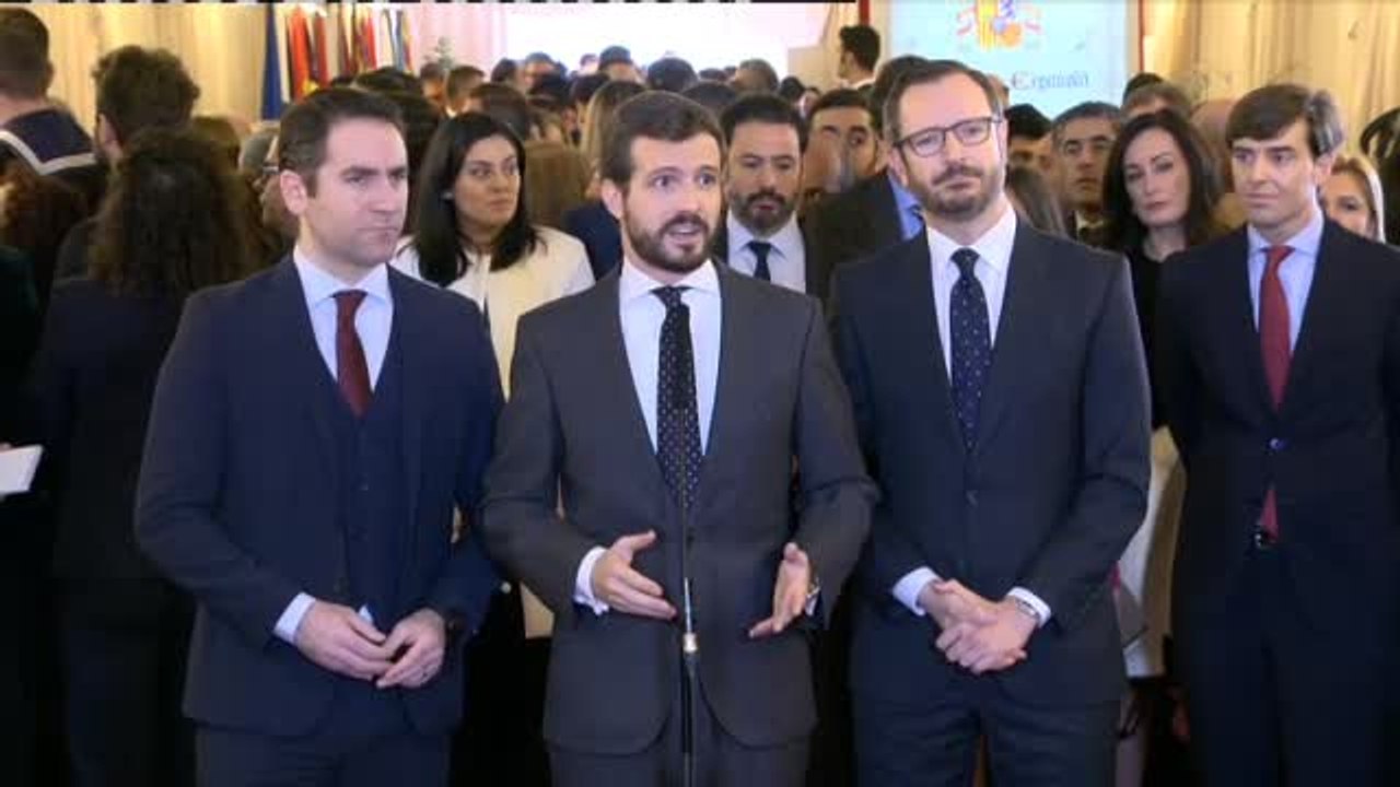 Casado acusa a Sánchez de ir "contra de la Constitución" con una agenda que "blanquea a Podemos y ERC"