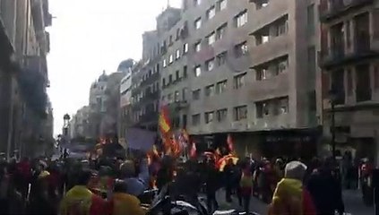 Pocas cosas hay más placenteras que escuchar "Puigdemont a prisión" en las calles de Barcelona