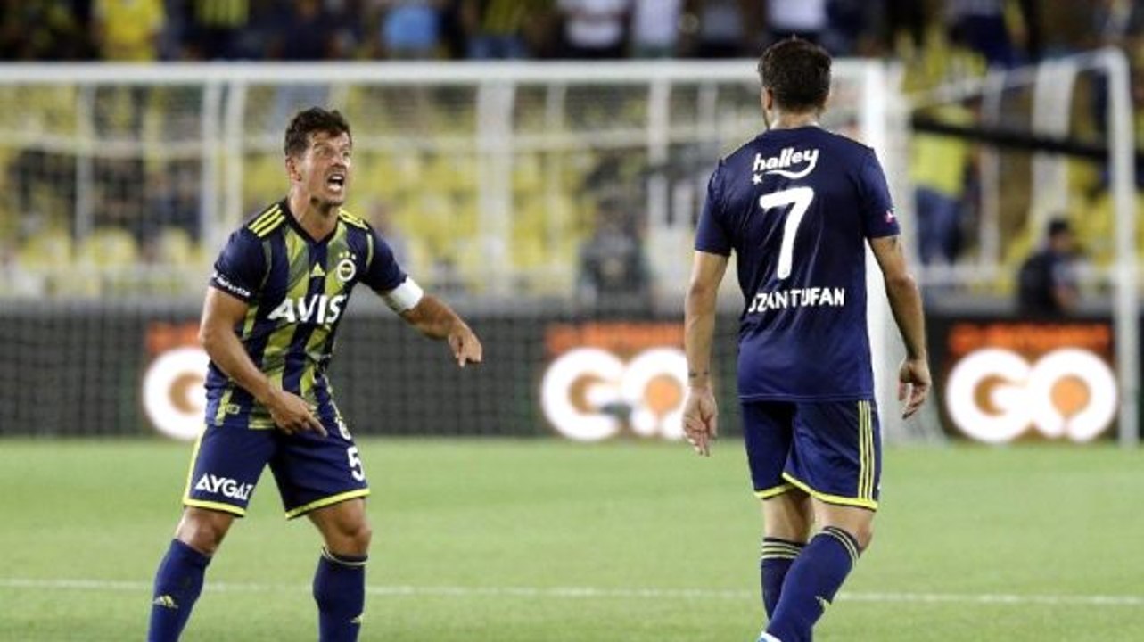 Emre Belözoğlu, hakeme itiraz eden Ozan Tufan'ı uyardı