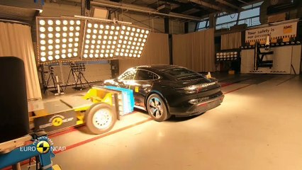 Le Porsche Taycan obtient cinq étoiles aux crash-tests Euro NCAP