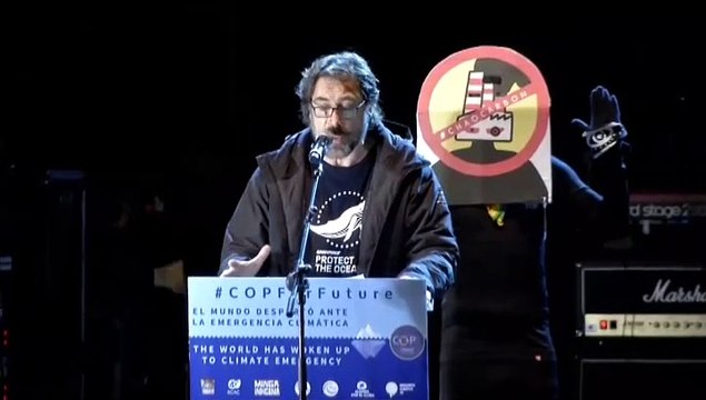Bardem llama estúpido a Jose Luis Martínez Almeida