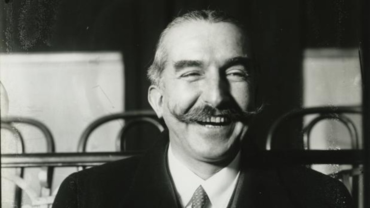Alfonso Ussía: "Si mi abuelo Pedro Muñoz Seca,...