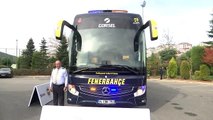 Fenerbahçe Futbol Takımı, yeni otobüsünü teslim aldı