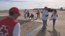Los residuos marinos serán retirados de las playas valencianas por voluntarios de Cruz Roja