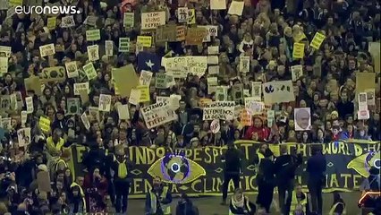 Umweltschützer marschieren durch Madrid - auch Greta Thunberg dabei