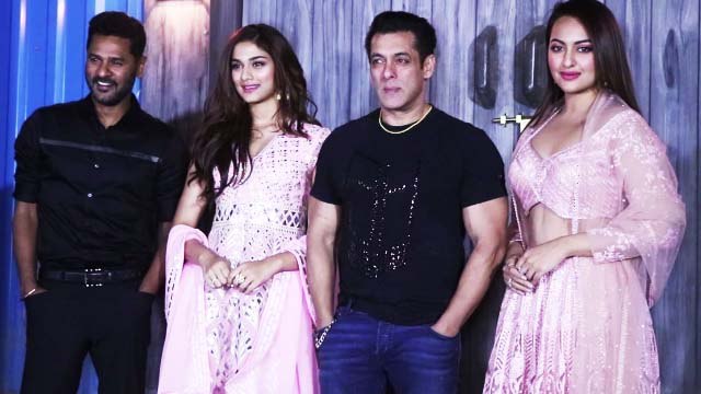 Bigg Boss 13: Salman Khan welcomes Sonakshi Sinha, Saiee & Prabhu on the sets | FilmiBeat
