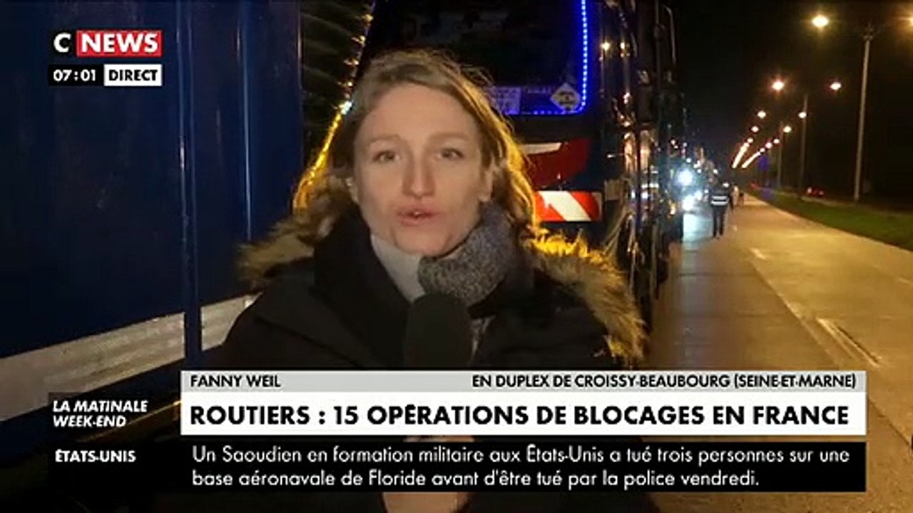 Des centaines de routiers bloquent depuis ce matin au moins une quinzaine de péages partout en France pour protester contre  une hausse de leurs taxes sur le gazole