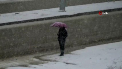 Yüksekova beyaza büründü