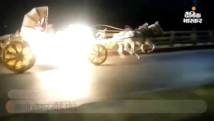 अचानक अनियंत्रित हुई बग्गी, घोड़े ने पैरों से मालिक को कुचला, बाइक से किया गया नियंत्रित