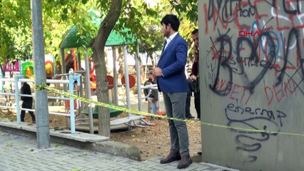 Ev arkadaşı 2 kişiyi öldürüp, polise teslim oldu