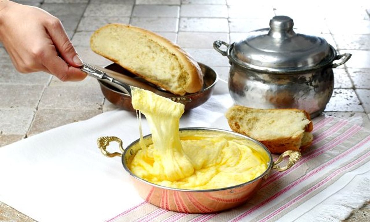 Kahvaltılık tarifler! Kuymak tarifi, mıhlama tarifi! Mıhlama nasıl yapılır?