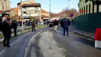 Download Video: Kütahya-şehit polis alaattin özdemir son yolculuğuna uğurlandı