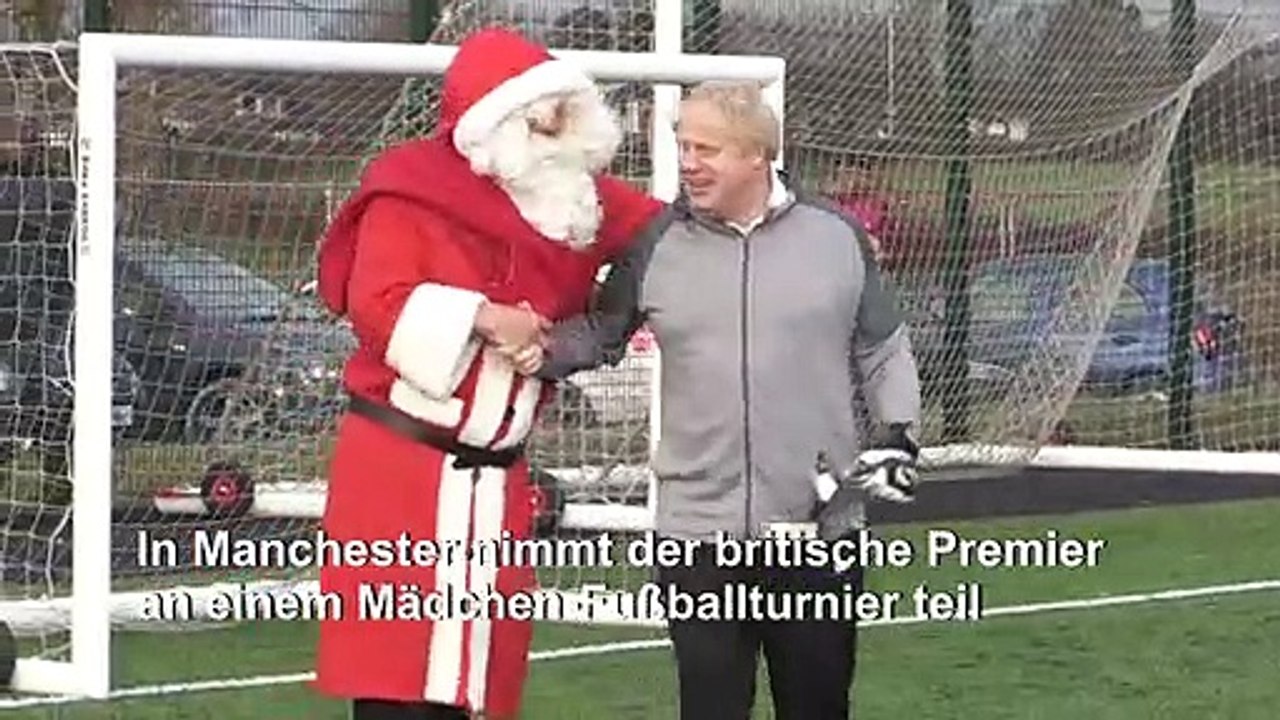 Alles für die Wahl: Boris Johnson spielt Fußball