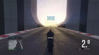 ¡Me gana al final con mejor moto! | GTA V
