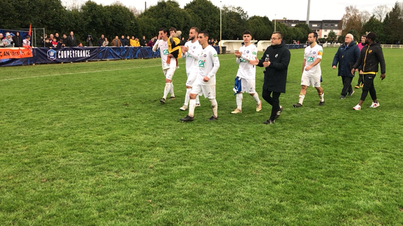 Coupe de France. La haie d’honneur des Lorientais pour les joueurs du Stade Pontivyen