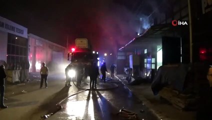İnegöl'de ahşap fabrikasında yangın
