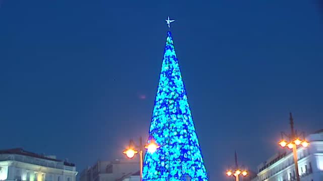 El puente de la Constitución y las compras navideñas colapsan el centro de Madrid