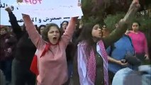 Centinaia di libanesi in piazza contro la violenza sulle donne