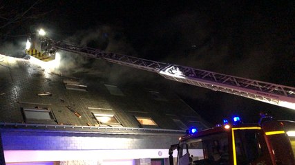 Incendie dans la toiture d’un immeuble