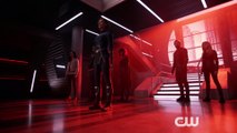 Crisis on Infinite Earths Crossover Clip