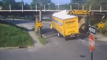 El puente destroza camiones