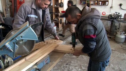 Ülkesindeki karışıklıktan kaçan Muhammed mesleğini Türkiye'de sürdürüyor