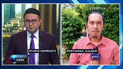 Banjir di Sambas, Warga Gotong Kendaraan Lewati Jembatan