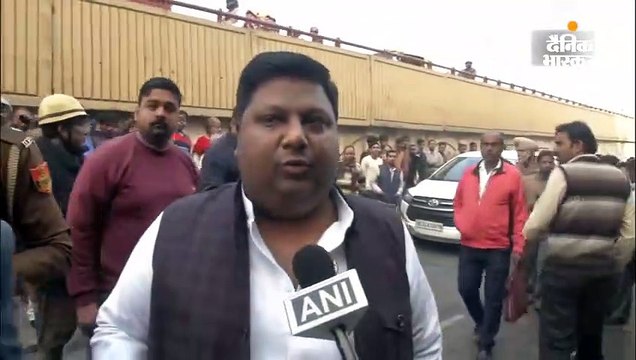 अरविंद केजरीवाल ने 10 लाख तो मनोज तिवारी ने की 5 लाख मुआवजे की घोषणा