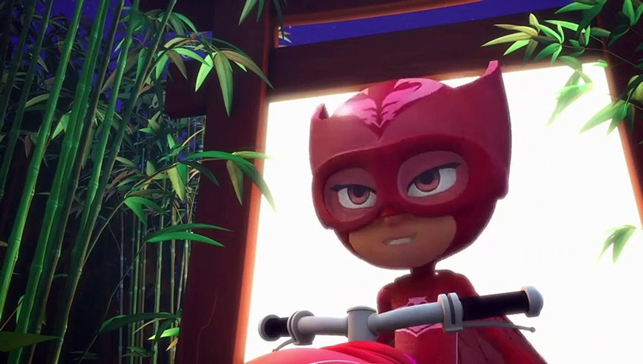 Pyjamasques Français Saison 3  Yoyo Et Le Chien-garou !  Dessin Animé