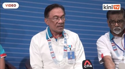Pecat Azmin? Isu itu tidak berbangkit - Anwar