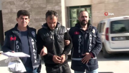 Kadınların çantalarına musallat olan hırsızlık şüphelisi yakalandı