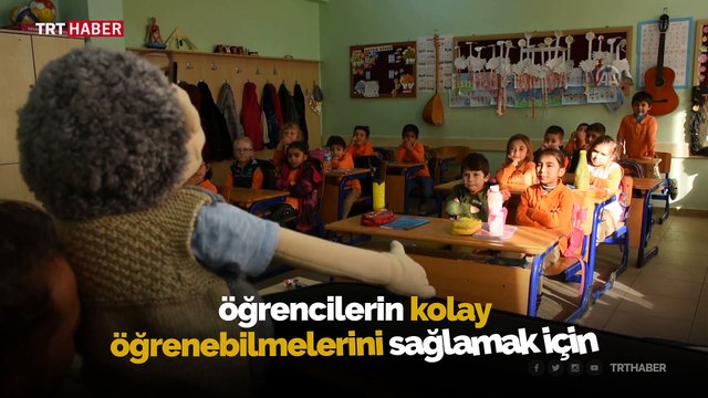 Mahir öğretmen dersleri kukla Bakkal Amca ile işliyor