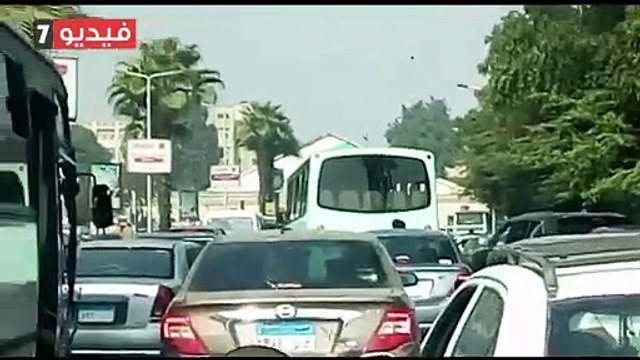 زحام مرورى بمحيط جامعة القاهرة بسبب زيادة الأحمال.. فيديو