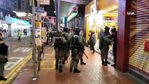 Hong Kong'ta protestoların 6. ayında binlerce kişi yine sokaklarda