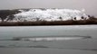 Hafik Gölü'nün yüzeyi kısmen buz tuttu