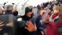 Kadıköy'de 'Las Tesis Türkiye' için toplanan kadınlara polis müdahalesi