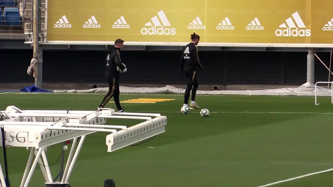 Bale’dan golf vuruşu