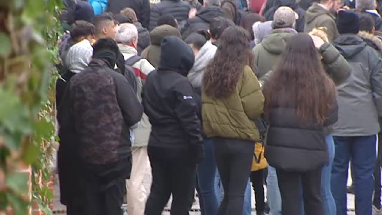 Más de 500 vecinos de Hortaleza muestran su apoyo a los menores del Centro de Primera Acogida