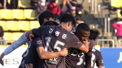 프로축구 부산, 경남 꺾고 5년 만에 1부리그 복귀 감격 / YTN