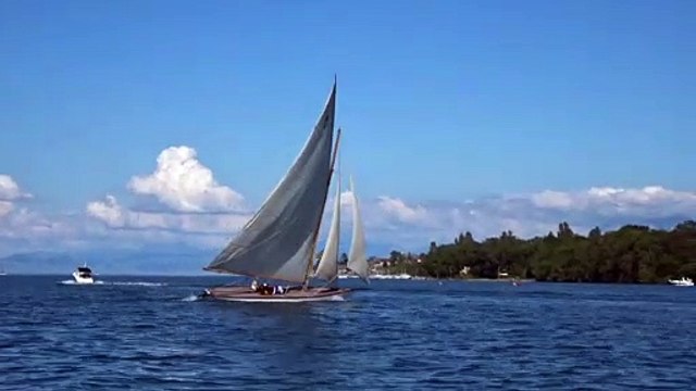 Calypso yacht à voile sur le lac Léman