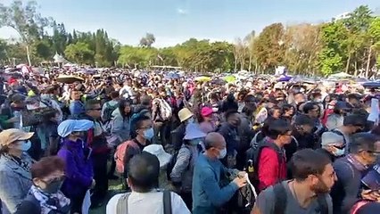 Скачать видео: Multidão vai às ruas nos seis meses de protestos em Hong Kong