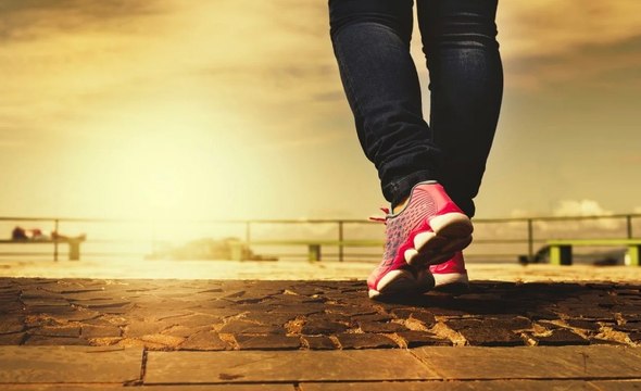 ¿Para estar en forma hay que caminar 10.000 pasos al día?