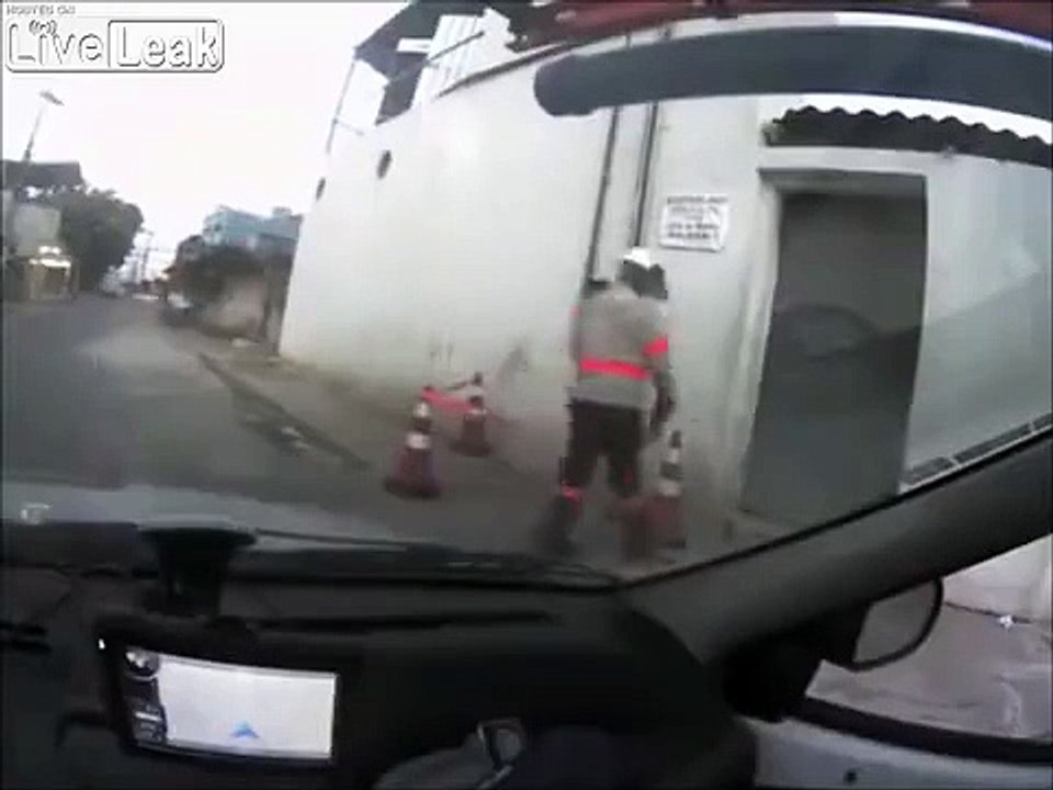 Ces électriciens explosent le tableau électrique !