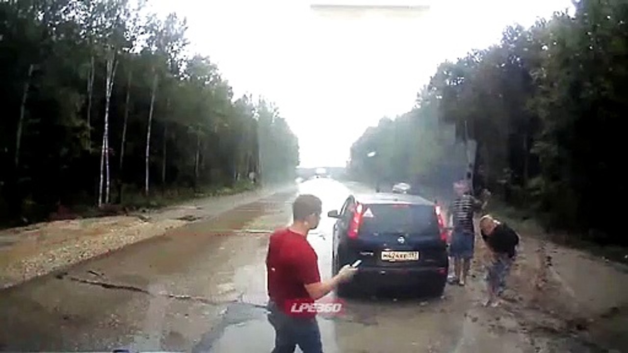 Ce papa va avoir un réflexe qui va lui sauver la vie et celle de sa fille